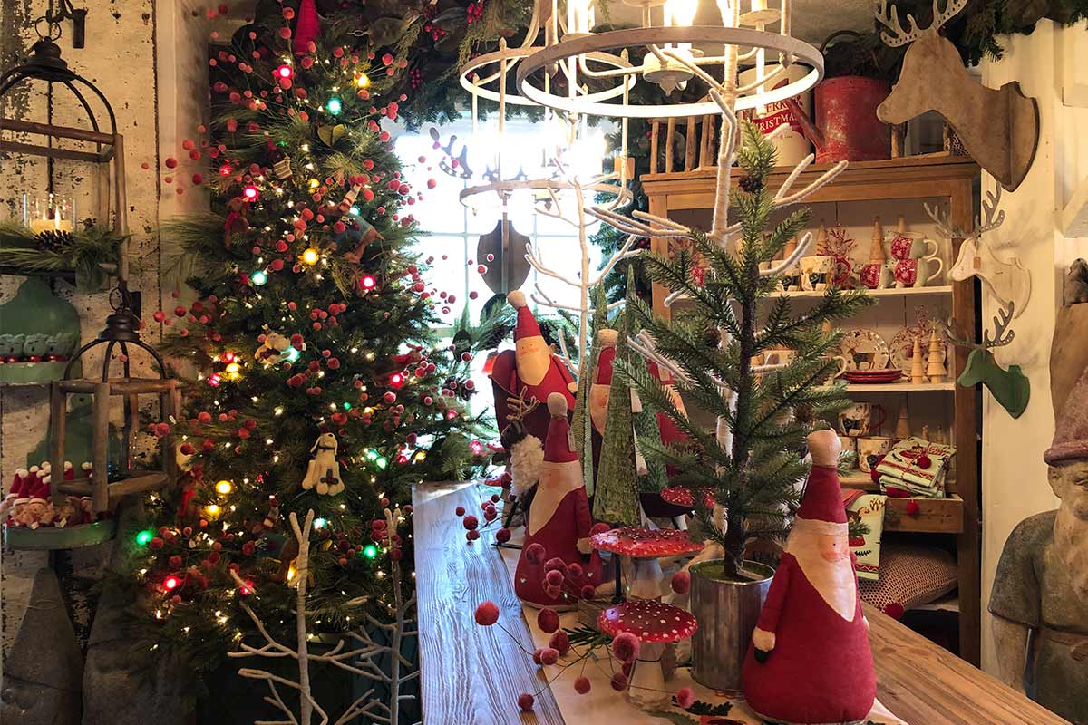 Lucketts store holiday season