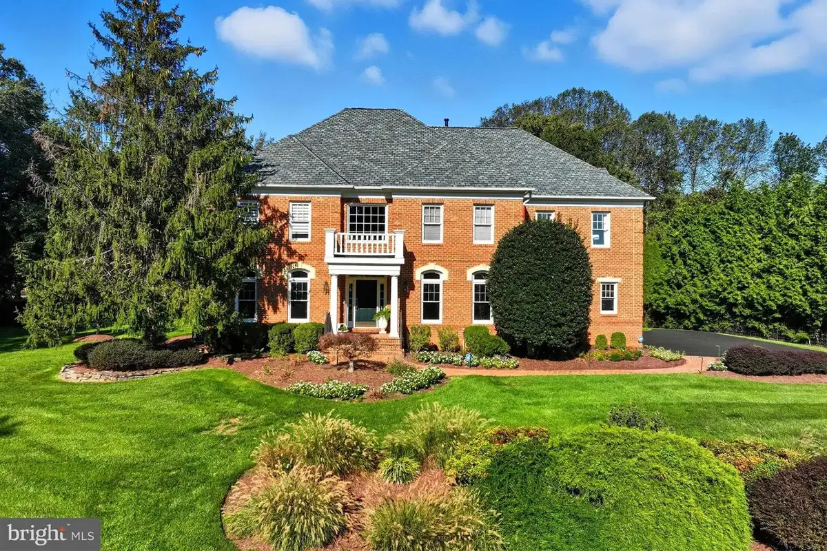 Brick exterior of 3014 Apple Brook Lane