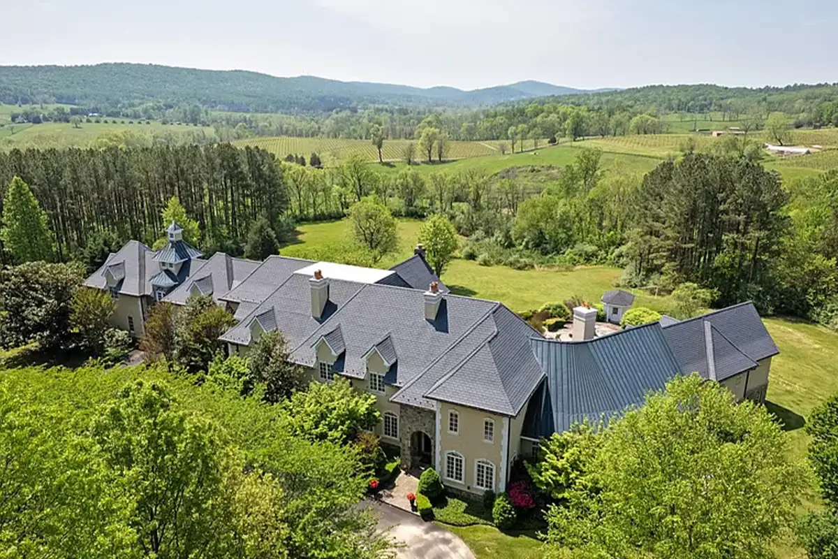 Aerial view of Middleburg estate
